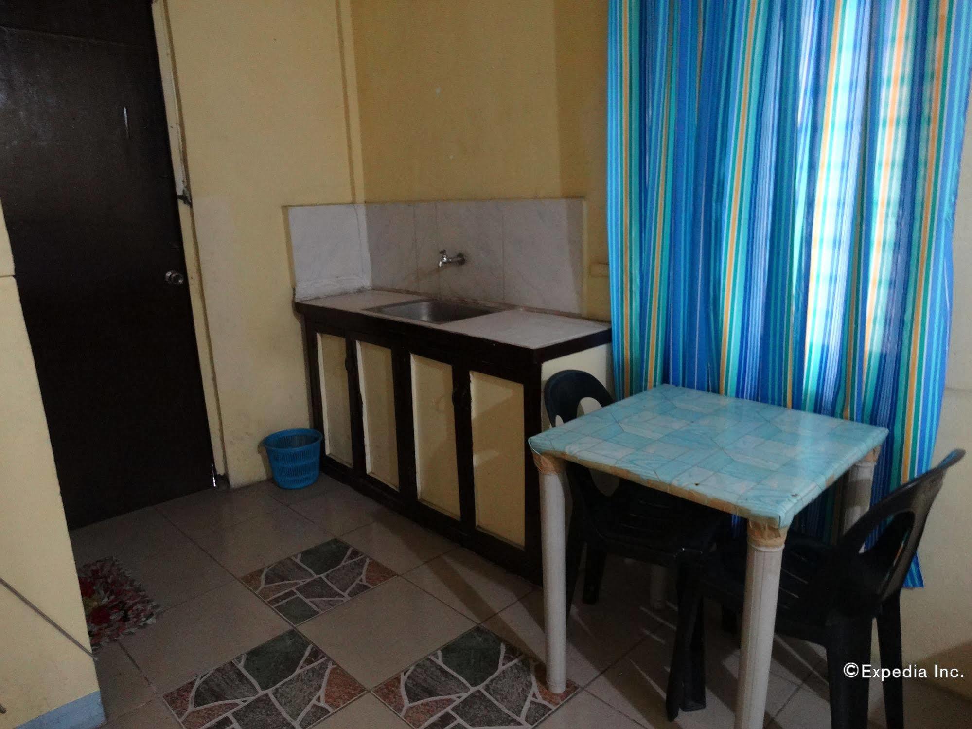 Quoyas Inn Davao Zewnętrze zdjęcie